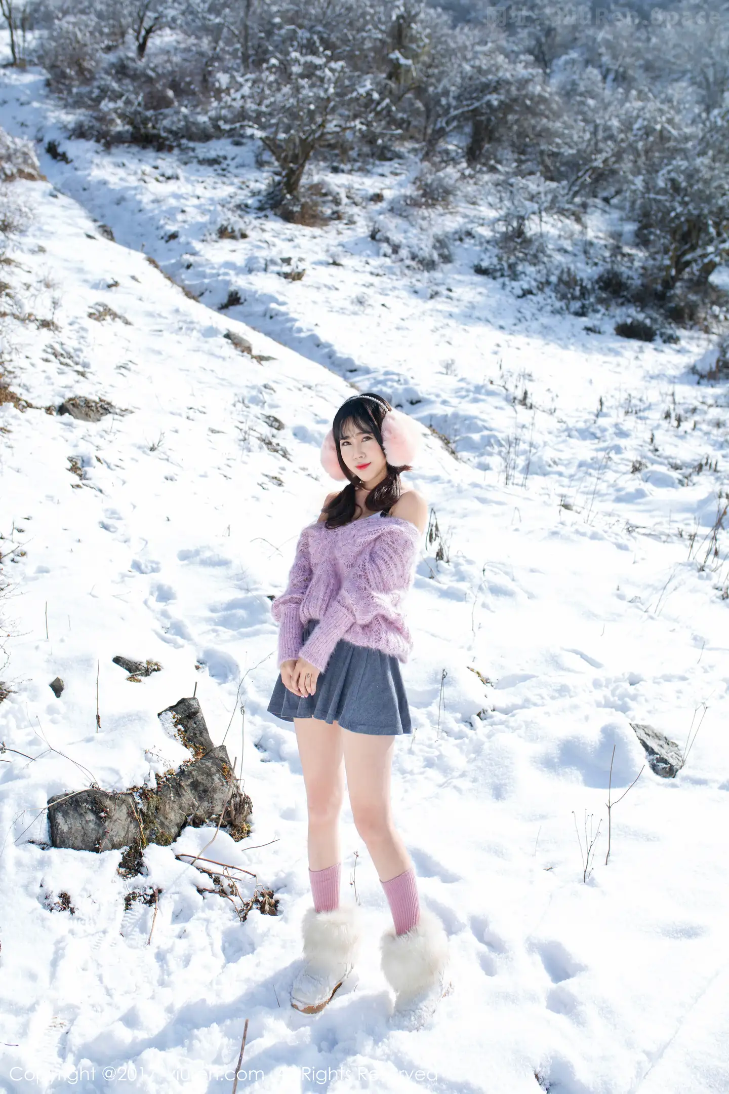 图片[3]-[XiuRen秀人网]VOL.720 嫩模兜豆靓Youlina冰天雪地里黑色蕾丝内裤冰冷诱惑写真51P-秀人网官方网站